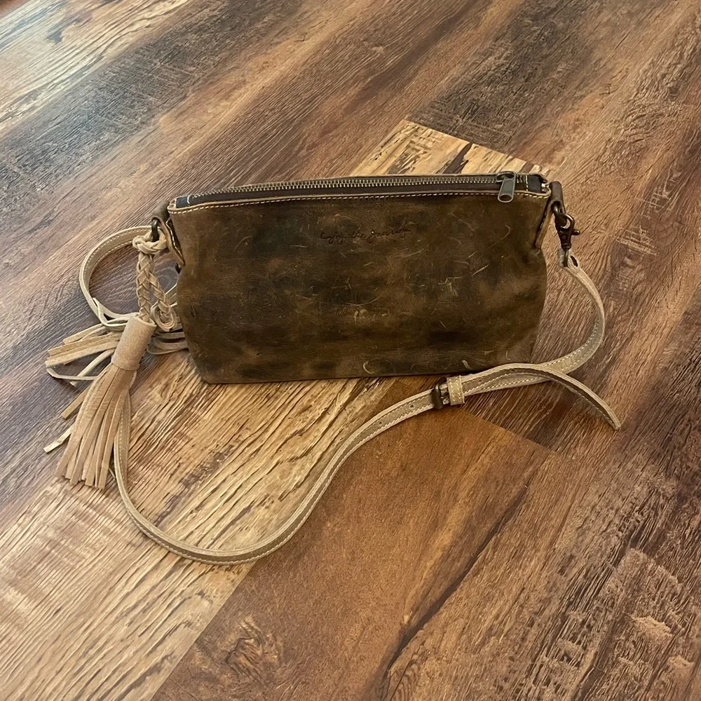 Enjoy The Journey | Leather Crossbody - Picture 2 of 8